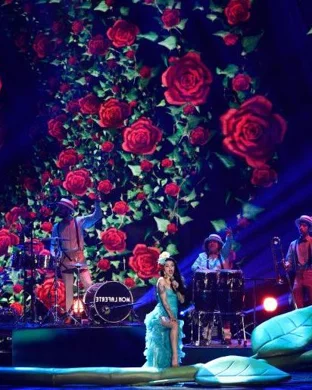 Candlelight: Christmas Carols on Strings