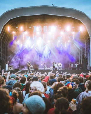 Live concert by Cece Coakley