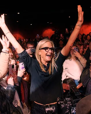 Mel Robbins theatre performance