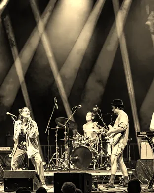 Sammy Rae and The Friends & Melt